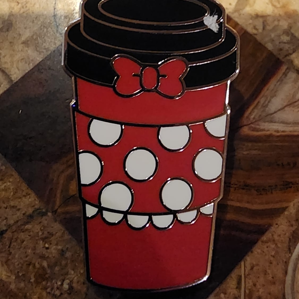 Minnie Mouse Coffee Cup Pin